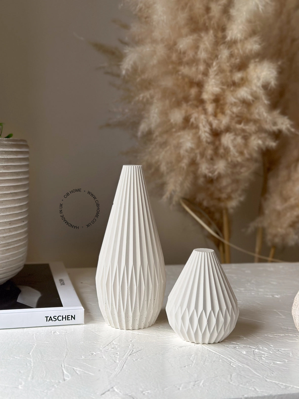Stone Ribbed Ornament Set
